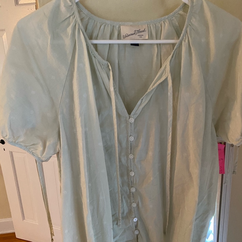 Universal thread shirt